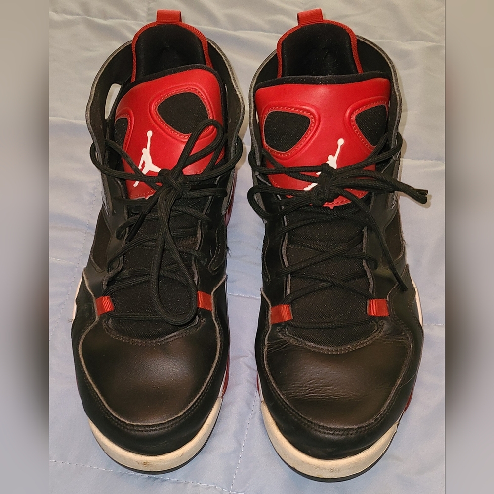 Nike Jordan's - Picture 3 of 4